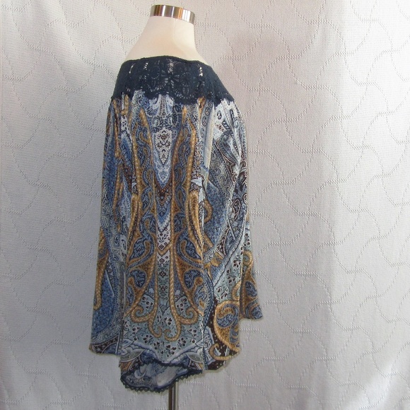 One World Crochet Detail Blouse - Picture 5 of 9